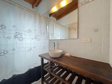 VENTA DE DUPLEX EN PINAMAR CON GAS NATURAL Y PATIO