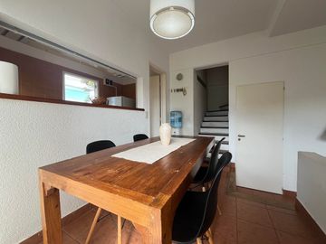 VENTA DE DUPLEX EN PINAMAR CON GAS NATURAL Y PATIO