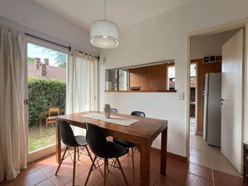 VENTA DE DUPLEX EN PINAMAR CON GAS NATURAL Y PATIO