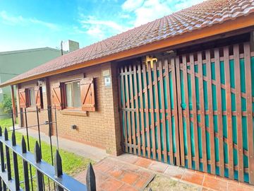 CASA VENTA COSTA AZUL QUINCHO Y CASA HUESPEDES
