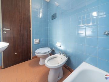 venta departamento 2 amb con patio y baulera