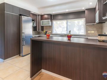 Venta Casa 4 amb. Club de Campo Los Puentes, Luján