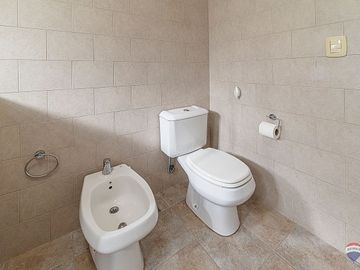 Venta Casa 4 amb. Club de Campo Los Puentes, Luján