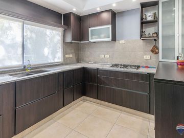 Venta Casa 4 amb. Club de Campo Los Puentes, Luján
