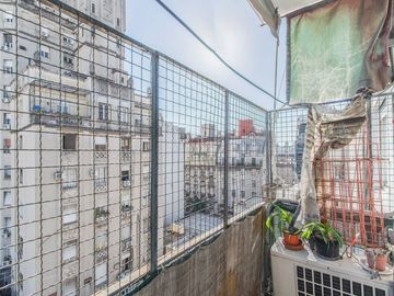 VENTA DEPARTAMENTO TRES AMBIENTES CON BALCON
