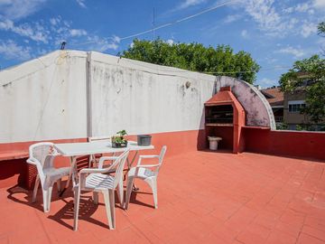 PH en VENTA, FLORES, cocheras y terraza S/expensas