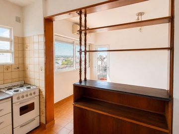 VENTA DEPARTAMENTO 2 AMBIENTES CON COCHERA RAMOS M