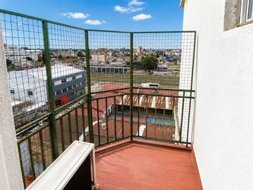 VENTA DEPARTAMENTO 2 AMBIENTES CON COCHERA RAMOS M