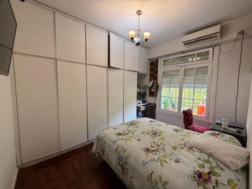 VENTA DEPARTAMENTO 4 AMB + DEPENDENCIA - BALVANERA