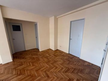 VENTA DPTO 3 AMBIENTES + DEPENDENCIA - BALVANERA
