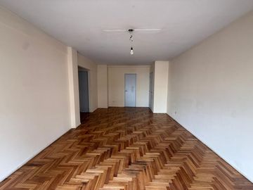 VENTA DPTO 3 AMBIENTES + DEPENDENCIA - BALVANERA