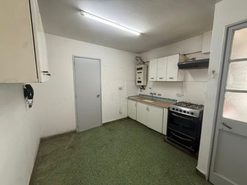VENTA DPTO 3 AMBIENTES + DEPENDENCIA - BALVANERA