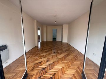 VENTA DPTO 3 AMBIENTES + DEPENDENCIA - BALVANERA