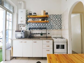 VENTA PH 3 AMB. CON PATIO EN PLANTA BAJA - FLORES