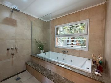 Venta de hermosa casa en Belen de Escobar