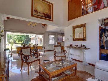 Venta de hermosa casa en Belen de Escobar