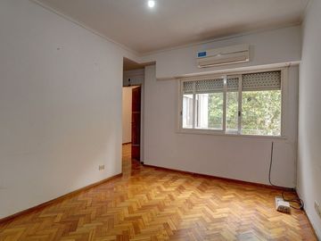 Depto. dos ambientes en V Urquiza - apto prof