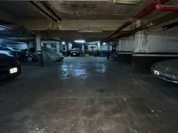 Venta cochera cubierta en Almagro buena ubicacion