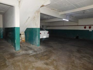 VENTA AMPLIA COCHERA PORTÓN AUTOMÁTICO BALVANERA