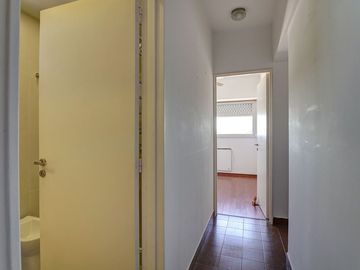 Venta 4 ambientes c/cochera cubierta. APTO CREDITO