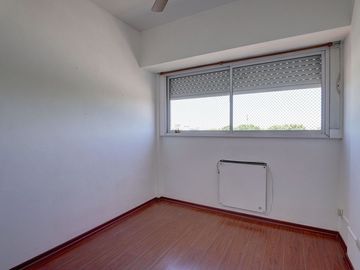 Venta 4 ambientes c/cochera cubierta. APTO CREDITO