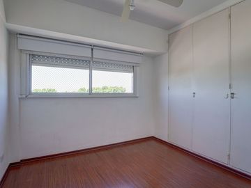 Venta 4 ambientes c/cochera cubierta. APTO CREDITO