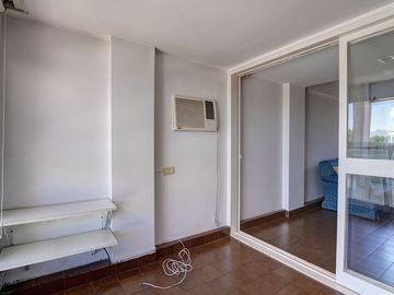 Venta 4 ambientes c/cochera cubierta. APTO CREDITO