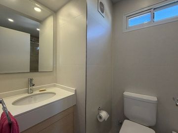 Venta 4 ambientes c/cochera cubierta. APTO CREDITO
