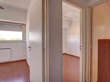 Venta 4 ambientes c/cochera cubierta. APTO CREDITO