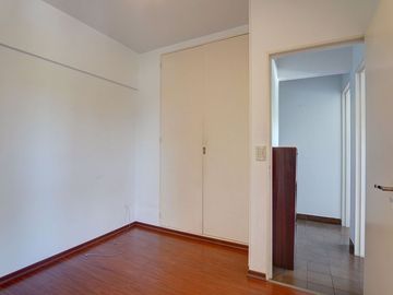 Venta 4 ambientes c/cochera cubierta. APTO CREDITO
