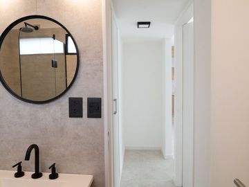 VENTA DEPTO. 2 AMB A NUEVO EN SAN TELMO PISO ALTO