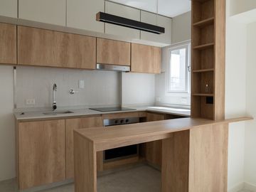 VENTA DEPTO. 2 AMB A NUEVO EN SAN TELMO PISO ALTO