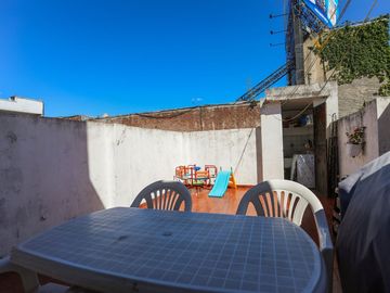 VENTA CASA EN FLORES, 2 PHs en BLOCK