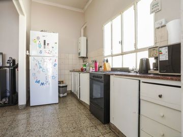 VENTA CASA EN FLORES, 2 PHs en BLOCK