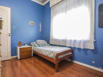 VENTA CASA EN FLORES, 2 PHs en BLOCK