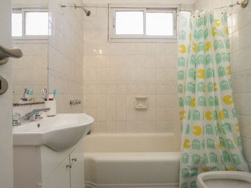 VENTA CASA EN FLORES, 2 PHs en BLOCK