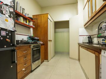 VENTA CASA EN FLORES, 2 PHs en BLOCK
