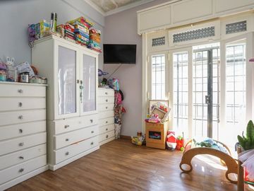 VENTA CASA EN FLORES, 2 PHs en BLOCK