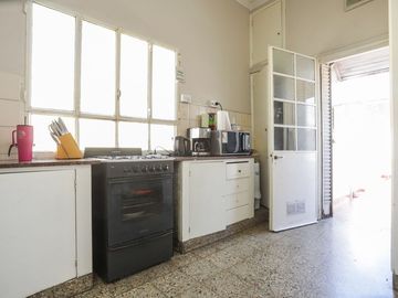 VENTA CASA EN FLORES, 2 PHs en BLOCK