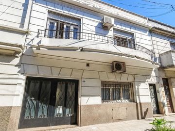 VENTA CASA EN FLORES, 2 PHs en BLOCK