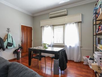 VENTA CASA EN FLORES, 2 PHs en BLOCK