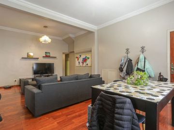 VENTA CASA EN FLORES, 2 PHs en BLOCK