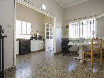 VENTA CASA EN FLORES, 2 PHs en BLOCK