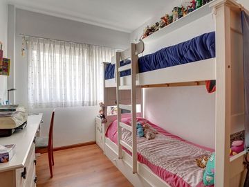 DEPARTAMENTO DE 3 AMB - TERRAZA, QUINCHO Y COCHERA