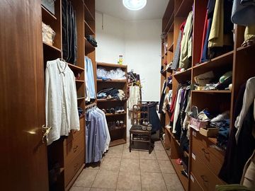 HERMOSA CASA LOTE PROPIO 6 AMB.- VENTA / MONSERRAT
