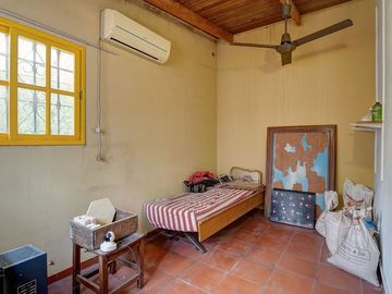 HERMOSA CASA LOTE PROPIO 6 AMB.- VENTA / MONSERRAT