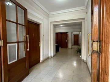 VENTA DE 3 AMBIENTES EN BALVANERA A RECICLAR