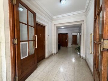 VENTA DE 3 AMBIENTES EN BALVANERA A RECICLAR