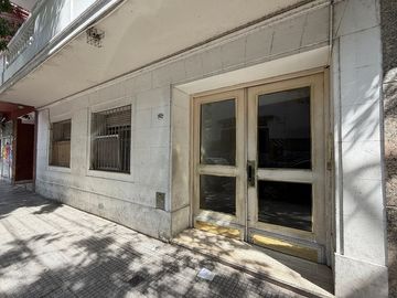 VENTA DE 3 AMBIENTES EN BALVANERA A RECICLAR