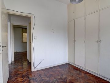 VENTA DE 3 AMBIENTES EN BALVANERA A RECICLAR